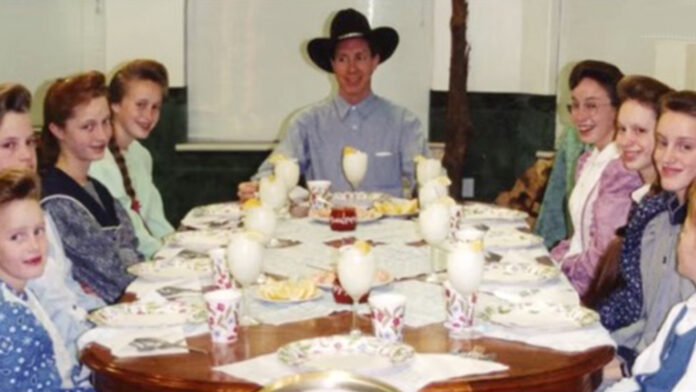 Finally free: What to know about Warren Jeffs' children FINALLY FREE What to know about Warren Jeffs' childrenWARREN Jeffs was convicted of two felony counts of child sexual assault in 2011, and sentenced to life plus 20 years.