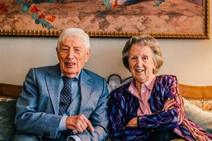 Former Dutch prime minister and wife die ‘hand in hand’ 
Former Dutch prime minister and wife die ‘hand in hand’ in legal duo euthanasia