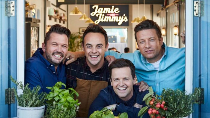 TOP PIER Find out if Jamie Oliver and Jimmy Doherty’s cafe on Southend Pier is real