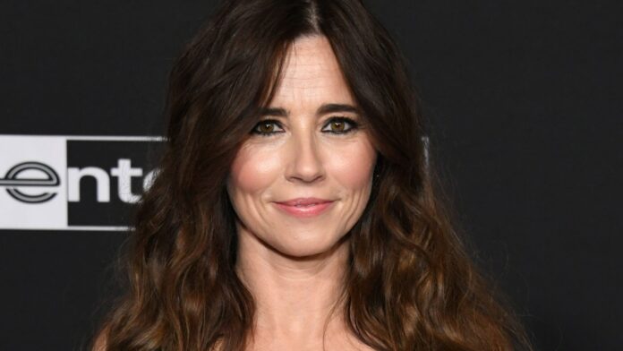 What is Linda Cardellini’s dating history What is Linda Cardellini’s dating history?