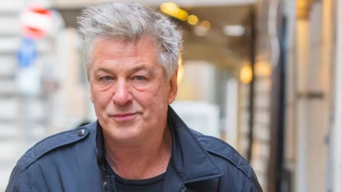 
Alec Baldwin’s lawyers ask judge to dismiss Rust manslaughter charges                            