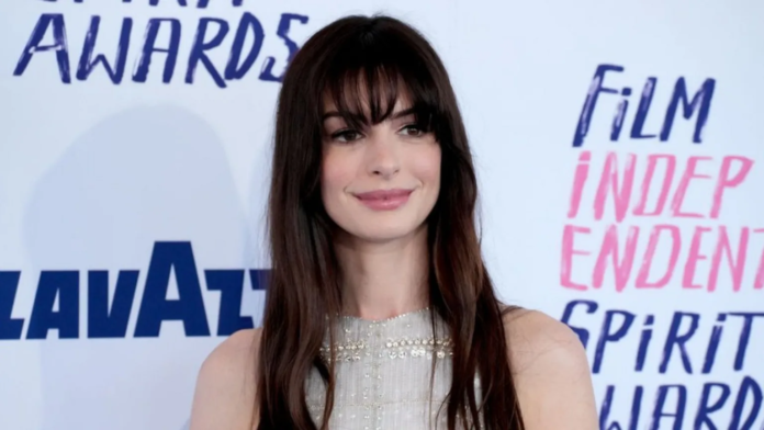 Anne Hathaway had miscarriage while acting as pregnant woman 
Anne Hathaway had miscarriage while acting as pregnant woman