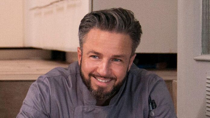 BON APPÉTIT Get to know Chef Anthony Bar from Vanderpump VillaTHE highly anticipated Vanderpump Rules spin-off Vanderpump Villa premiered on April 1, 2024. Alongside Lisa Vanderpump and the fresh faces gracing the new Hulu series is Chef Anthony Bar, and fans are eager to learn more about him.
