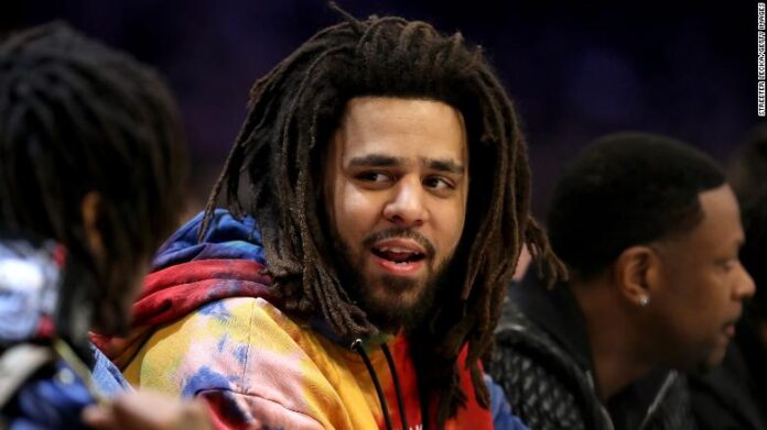 
J Cole apologises for Kendrick Lamar diss track                            