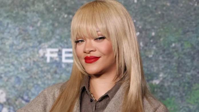 
Rihanna: ‘I refused to buy maternity clothes’                            