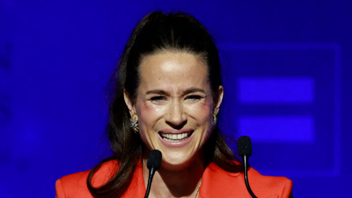 Who is Aimee Harris?