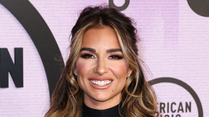 Who is Jessie James Decker Who is Jessie James Decker?