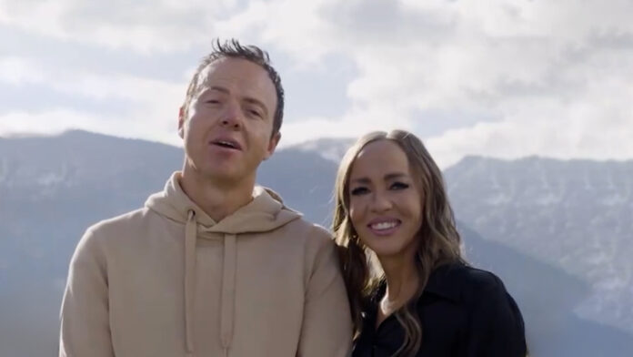 Who owns the Arizona Coyotes?