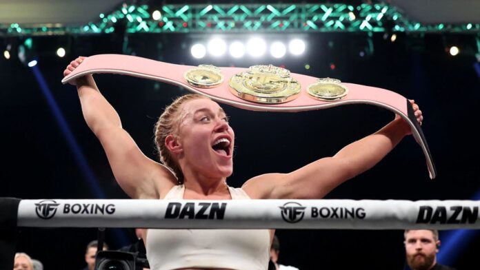 BLONDE BOMBSHELL What we know about Elle Brooke and her boxing recordELLE Brooke is a known TikTok star and debuted into boxing in July 2022 with a win against AJ Bunker.