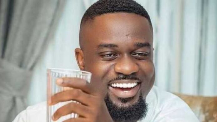 Sarkodie is untouchable when it comes to rap – Efia Odo