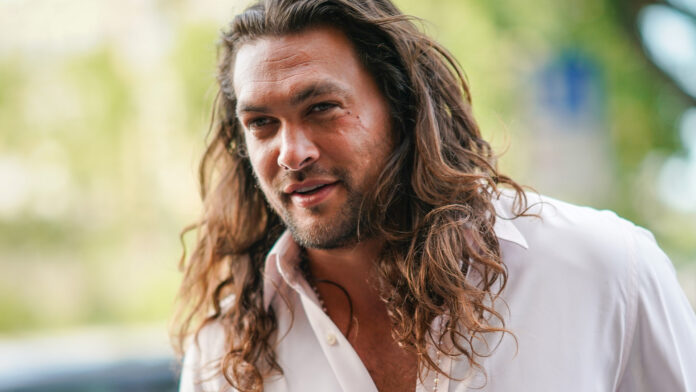 Who is actor Jason Momoa’s girlfriend, Adria Arjona?