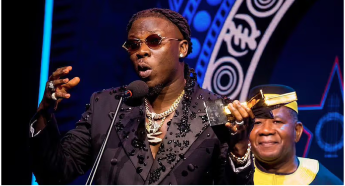 25th TGMA: Stonebwoy wins artiste of the year 25th TGMA : Stonebwoy wins ‘Artiste Of The Year’