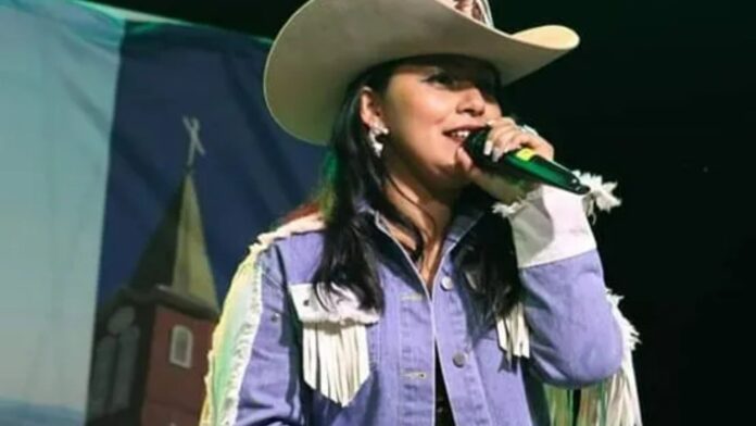 Country singer Ivana Pino Arellano dies in horror crash just Country singer Ivana Pino Arellano dies in horror crash just a day after celebrating her 32nd birthday