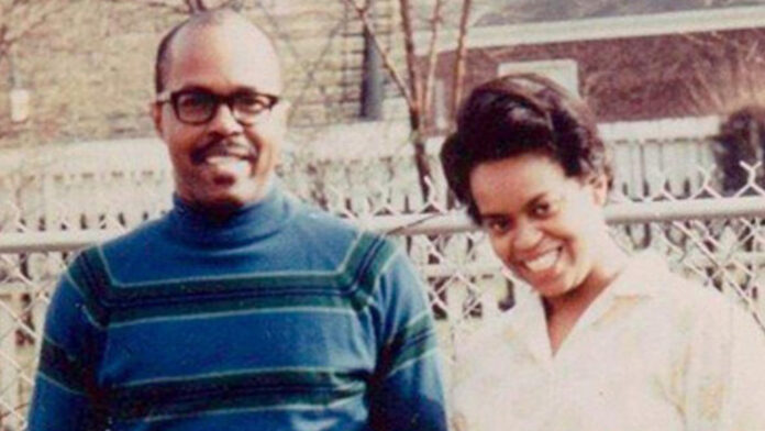 FIRST LADY'S PARENTS All about Michelle Obama's parents, Marian and Fraser Robinson IIIFORMER First Lady Michelle Obama has openly praised her parents throughout the years.