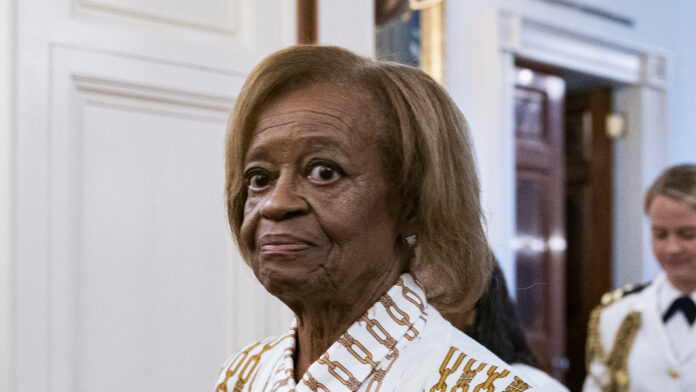 Michelle Obama’s mom Marian Robinson dies at age 86 after becoming White House fixture as Barack pays touching tribute