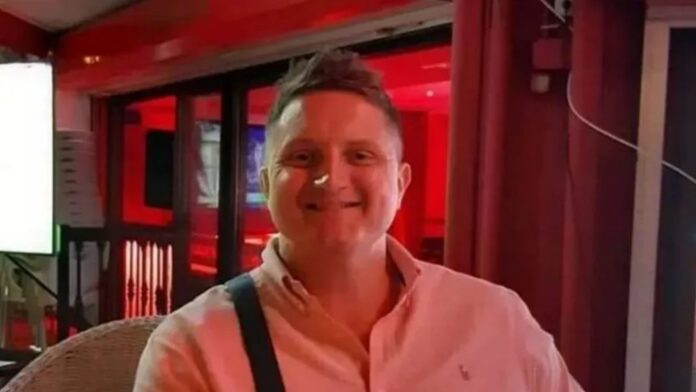 Popular rugby player dies suddenly at the age of 33 Popular rugby player dies suddenly aged 33 after falling unwell at home as tributes pour in