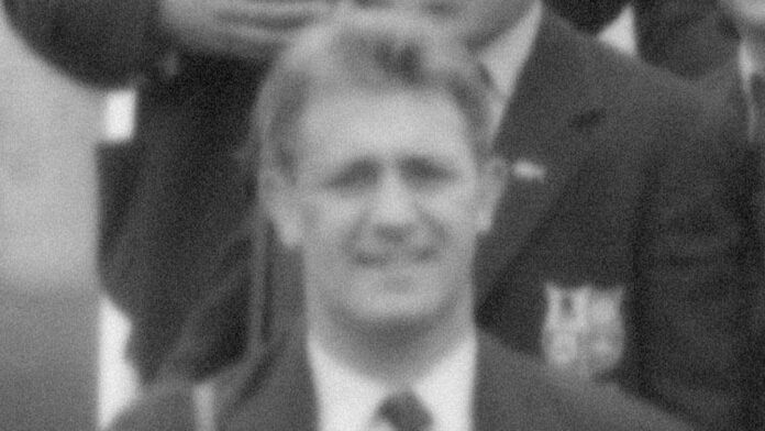 REST IN PEACE Last surviving member of legendary Wales rugby side Courtenay Meredith dies