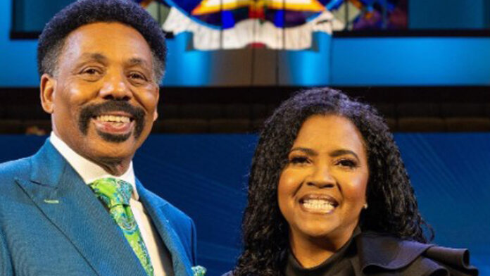 Who is Pastor Tony Evans’ wife, Carla Crummie?