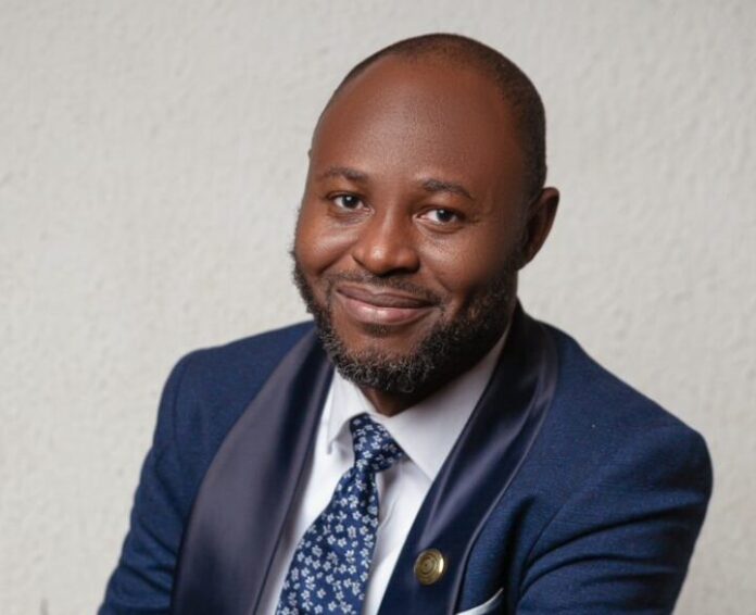 
Playwright Latif Abubakar storms Spain with ‘5 Hours with Mario’ Afrocentric play                            