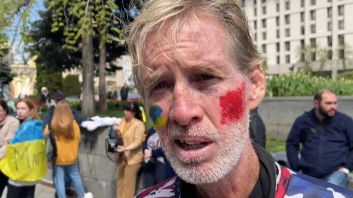 Shoot suspect all we know on Ryan Routh - suspect SHOOT SUSPECT All we know on Ryan Routh - suspect in Trump's apparent assassination attemptRYAN Wesley Routh, 58, was arrested by cops in Florida after Secret Service agents saw a rifle poking out of bushes at Trump's West Palm Beach golf club.