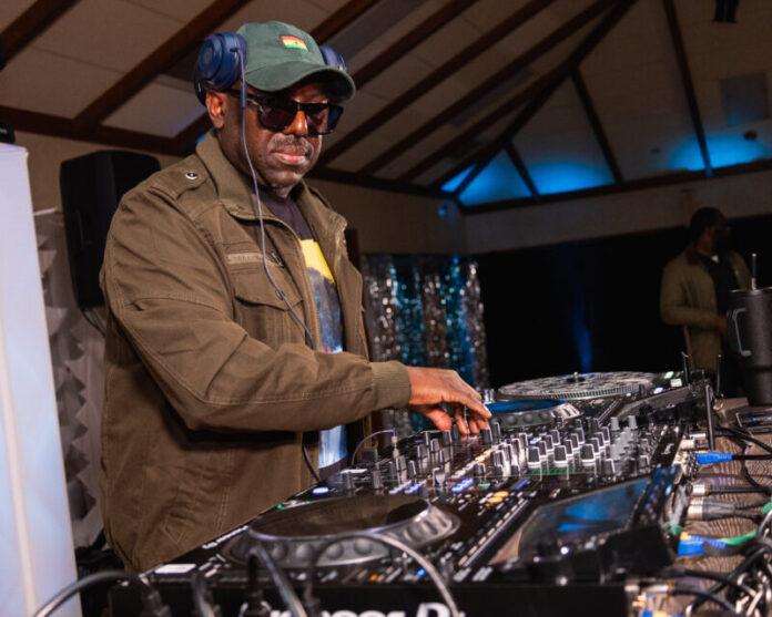 
DJ PC wins Best International DJ at Ghana DJ Awards                            