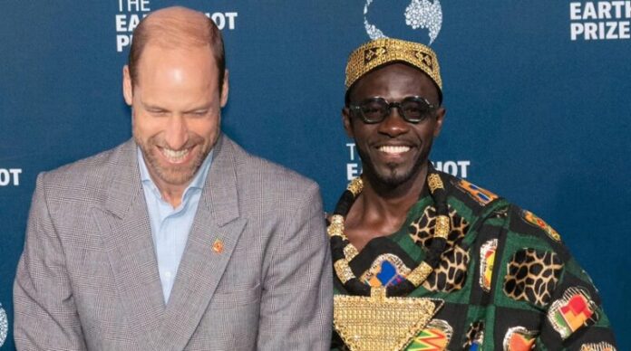 Okyeame Kwame projects ‘kente’ at Earthshot Prize event in South 
Okyeame Kwame projects ‘kente’ at Earthshot Prize event in South Africa