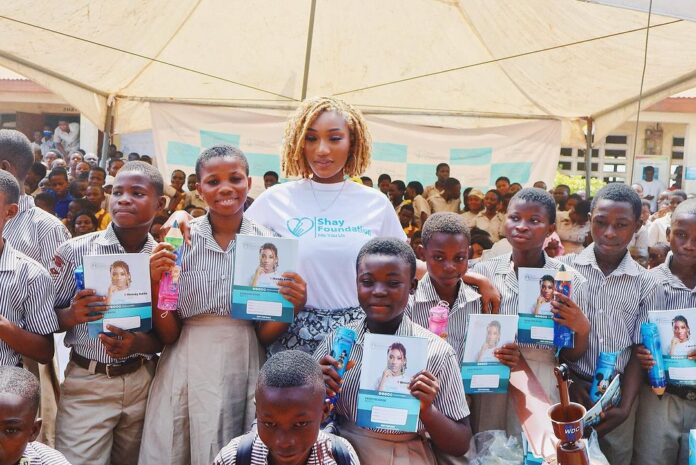 Wendy Shay donates to Manhean M/A Basic School on World Wendy Shay donates to Manhean M/A Basic School on World Children’s Day