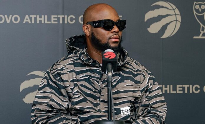 Rebecca Tweneboah Darko: ‘I love you king promise, marry me’ 
Rebecca Tweneboah Darko: ‘I love you King Promise, marry me’