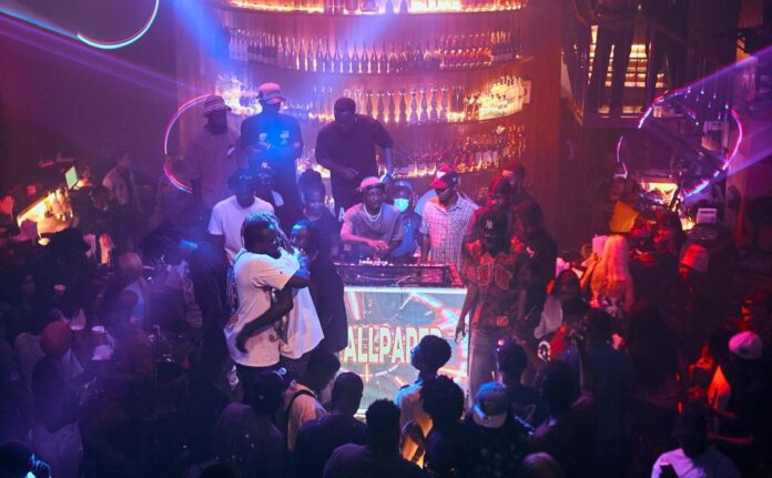 DJ Wallpaper hosts KiDi, OliveTheBoy, Xlimkid at 2025 'The Vibe DJ Wallpaper hosts KiDi, OliveTheBoy, Xlimkid at 2025 ‘The Vibe Experience’