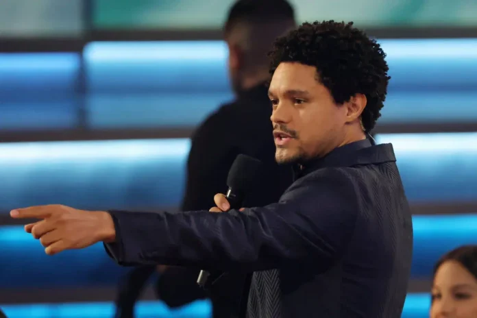 
Grammy host Trevor Noah aims dig at Trump                            