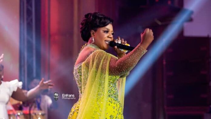 Piesie Esther’s ‘Gyidi Kese’ soars to number 4 on YouTube Trends [Video]