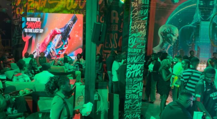 Guinness Smooth launches ‘Make it Yours’ campaign for creatives; outdoors Guinness Smooth launches ‘Make It Yours’ campaign for creatives; outdoors new look